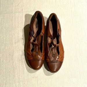 EARTH WANDERLUST MJ HEEL WOMENS BROWN SIZE 8.5